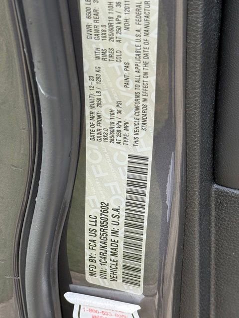 Certified 2024 Jeep Grand Cherokee L Laredo AWD/4WD image 33