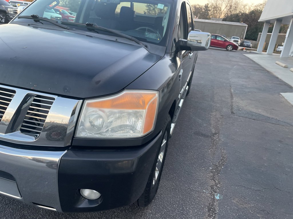 Used 2012 Nissan Titan SV w/ SV Value Truck Pkg image 4