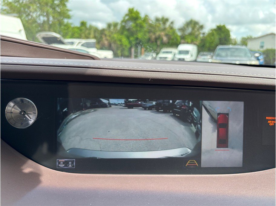 Used 2018 Lexus LS 500 w/ Luxury Package RWD image 33