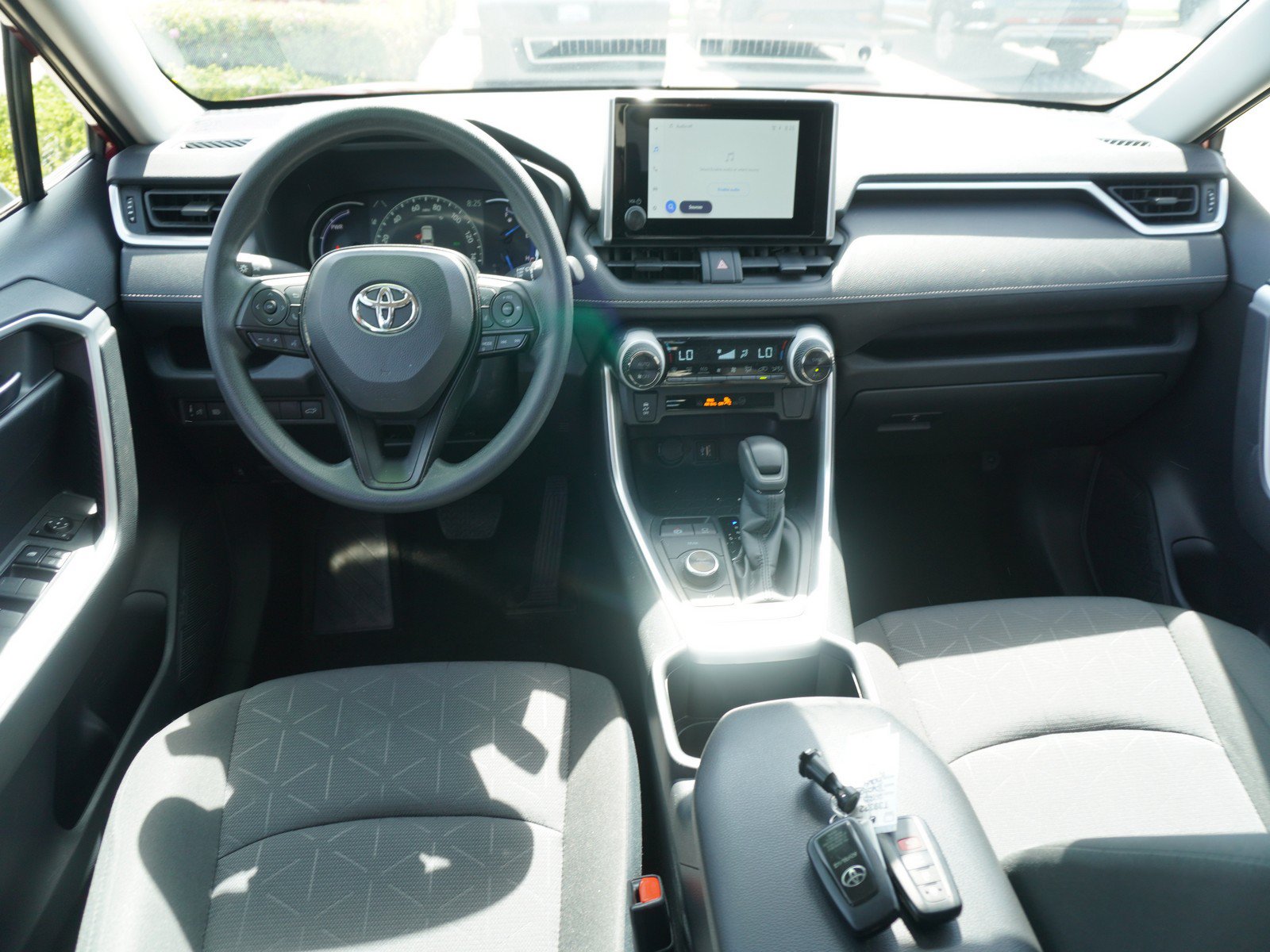 Used 2025 Toyota RAV4 XLE w/ Convenience Package AWD/4WD image 2