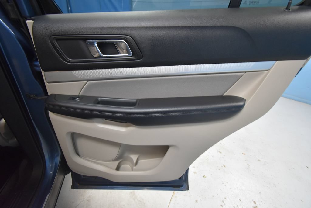 Used 2018 Ford Explorer FWD image 26