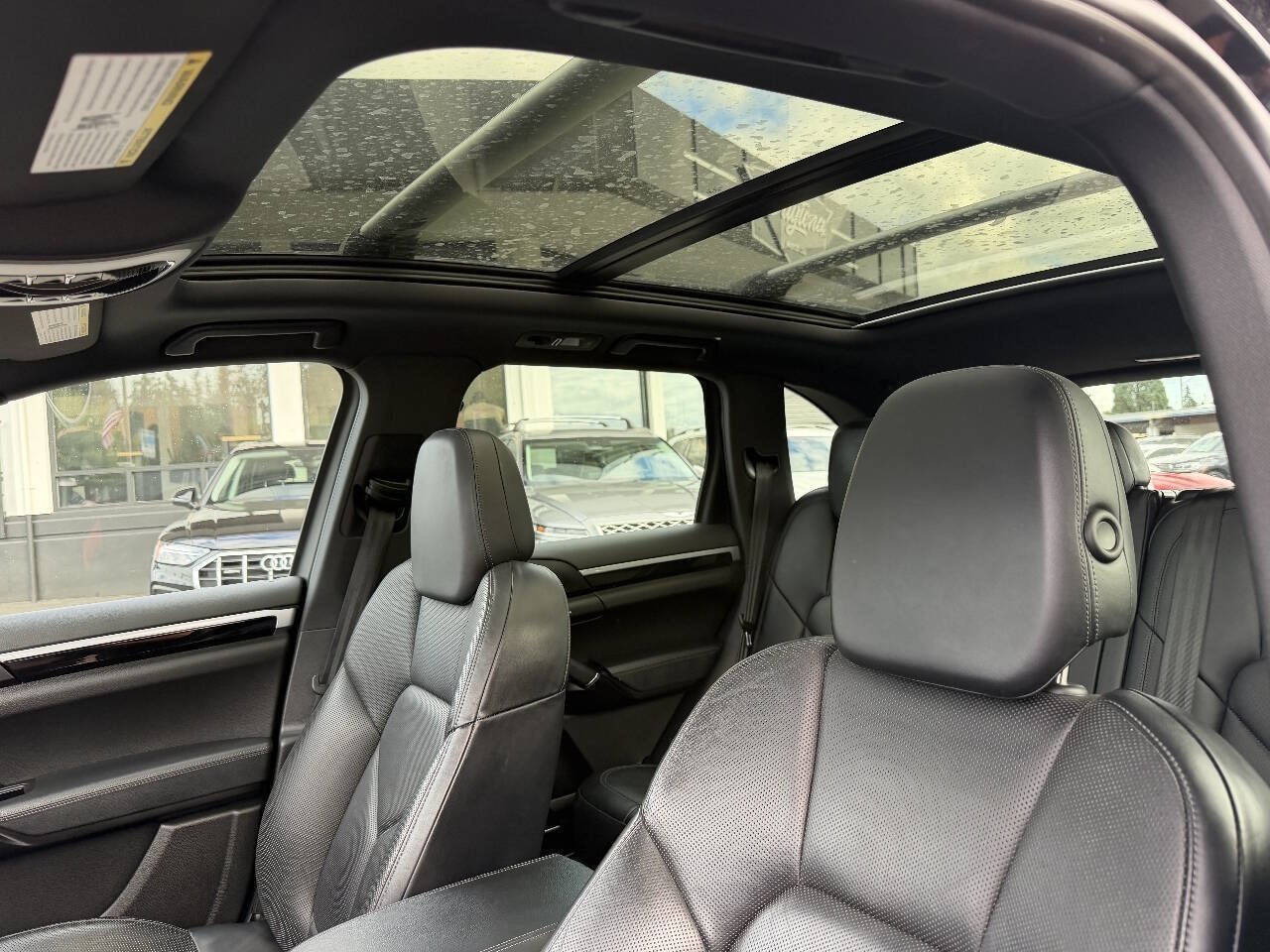 Used 2016 Porsche Cayenne S AWD/4WD image 34