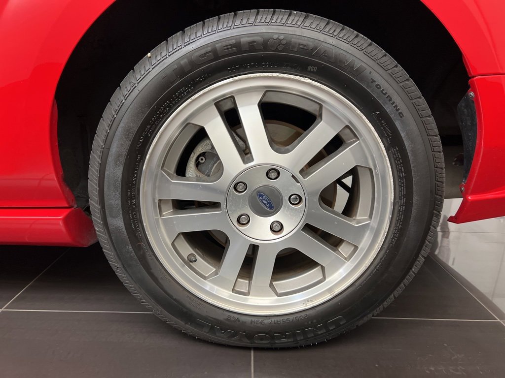 Used 2005 Ford Mustang GT Premium image 7