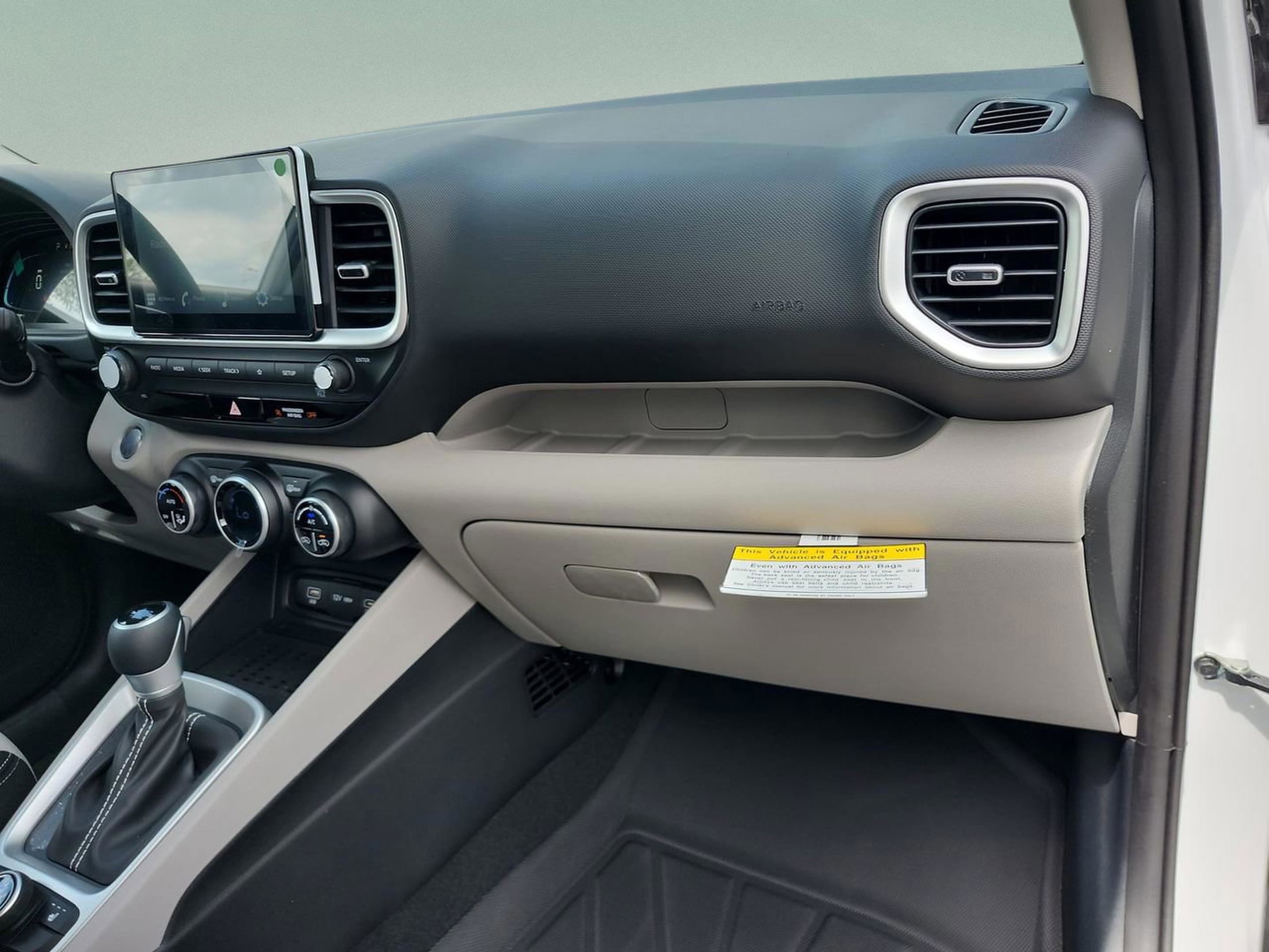 New 2026 Hyundai Venue SEL FWD image 19