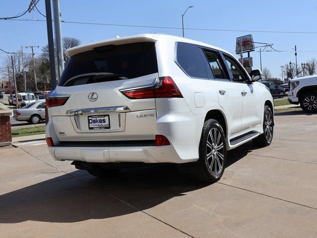 Used 2021 Lexus LX 570 4WD w/ Luxury Package image 8