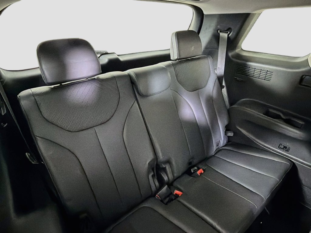 Used 2025 Hyundai Palisade SEL FWD image 30