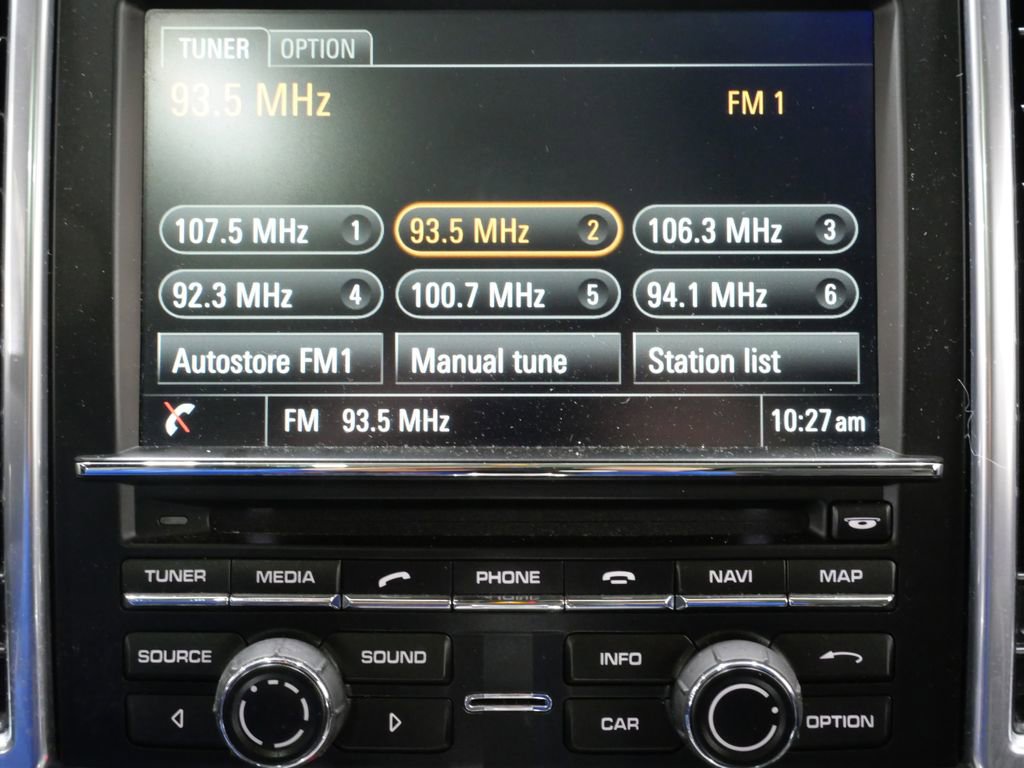 Used 2014 Porsche Cayenne Turbo image 21