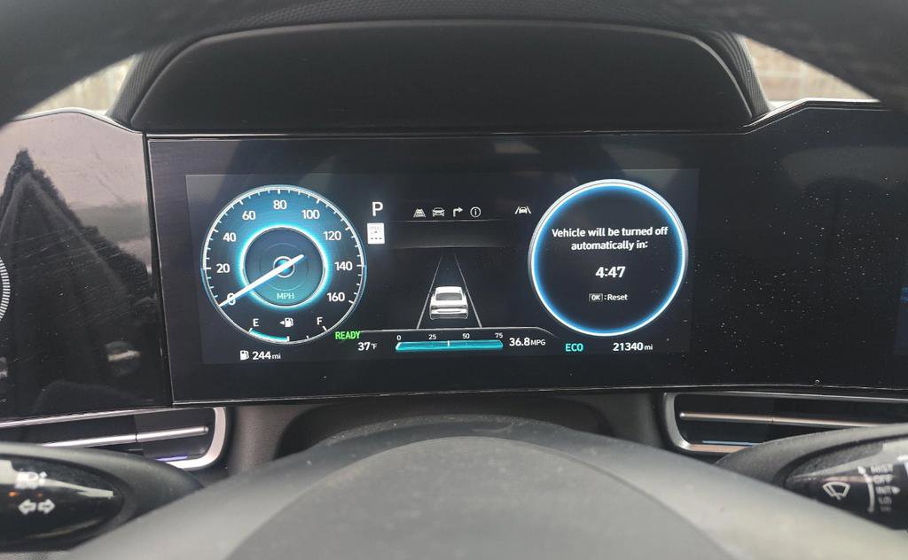 Used 2024 Hyundai Elantra Limited image 8