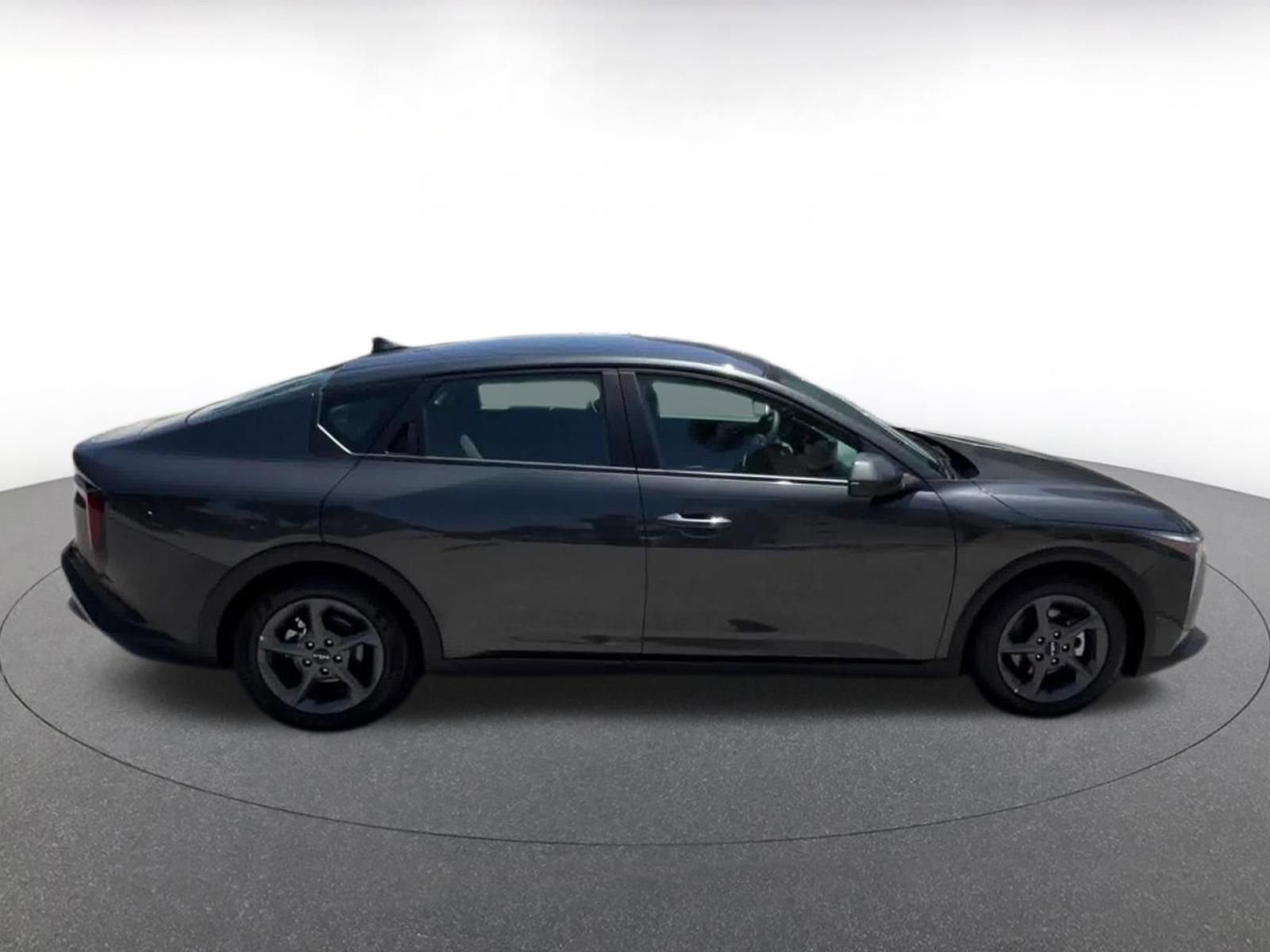 Used 2025 Kia K4 FWD image 16