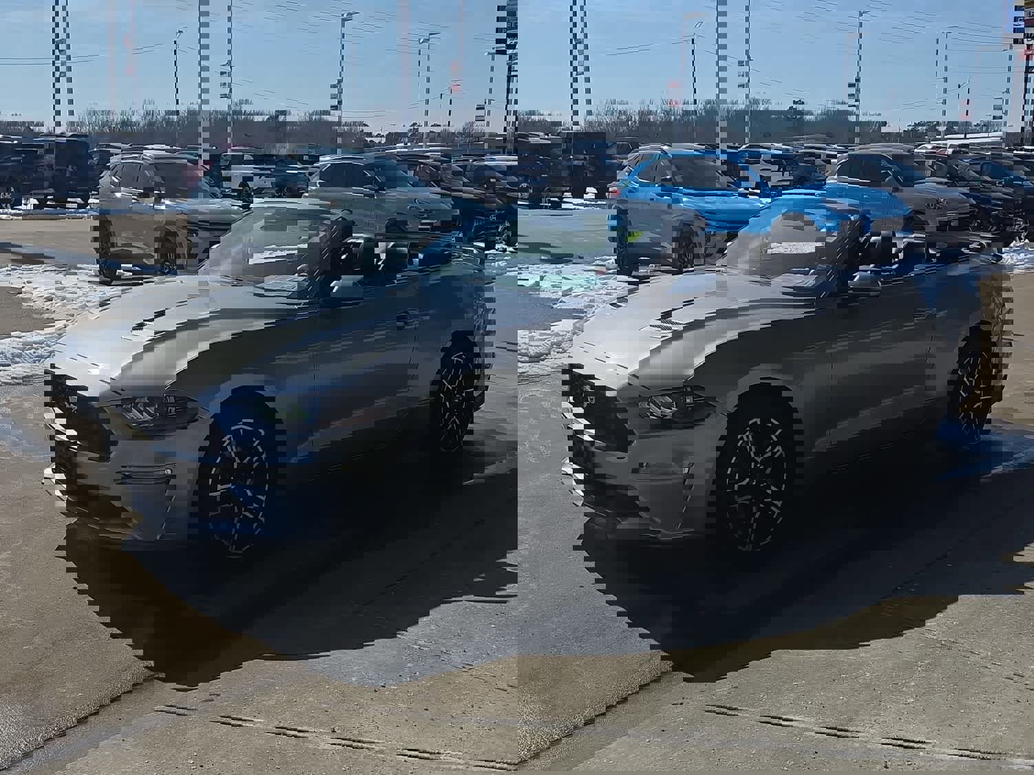 Used 2022 Ford Mustang Premium image 3