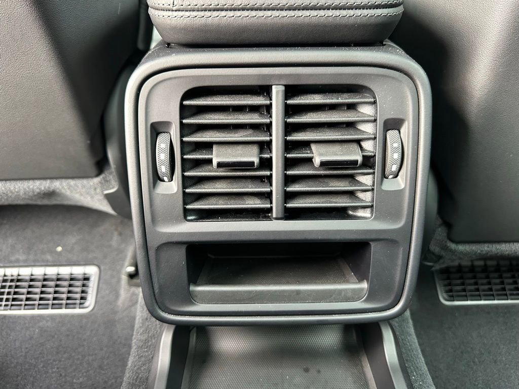 Used 2025 Porsche Taycan 4S image 35