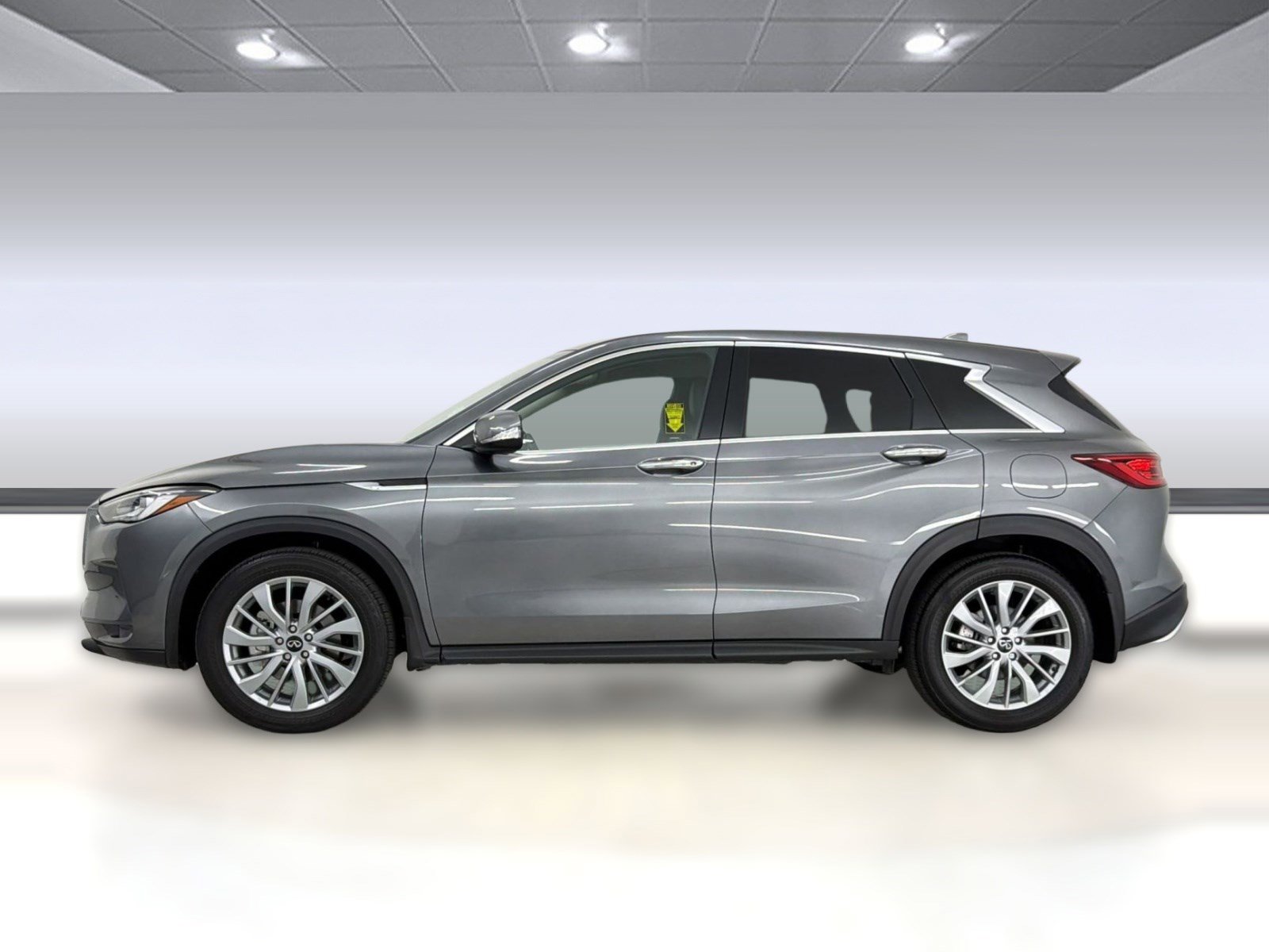 Used 2023 INFINITI QX50 Pure image 2
