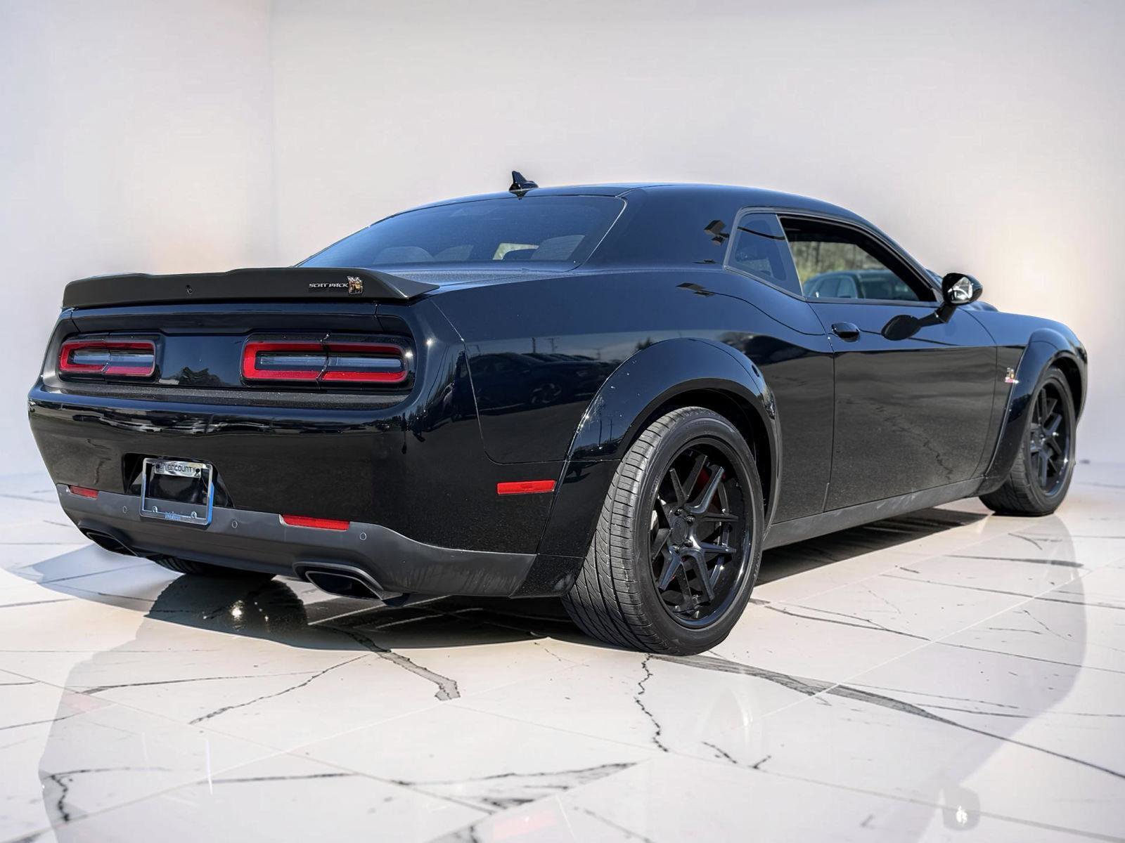 Used 2022 Dodge Challenger R/T Scat Pack image 2