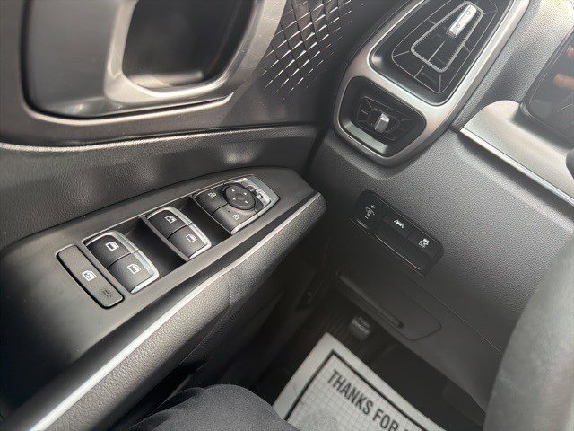 Used 2022 Kia Sorento LX image 22