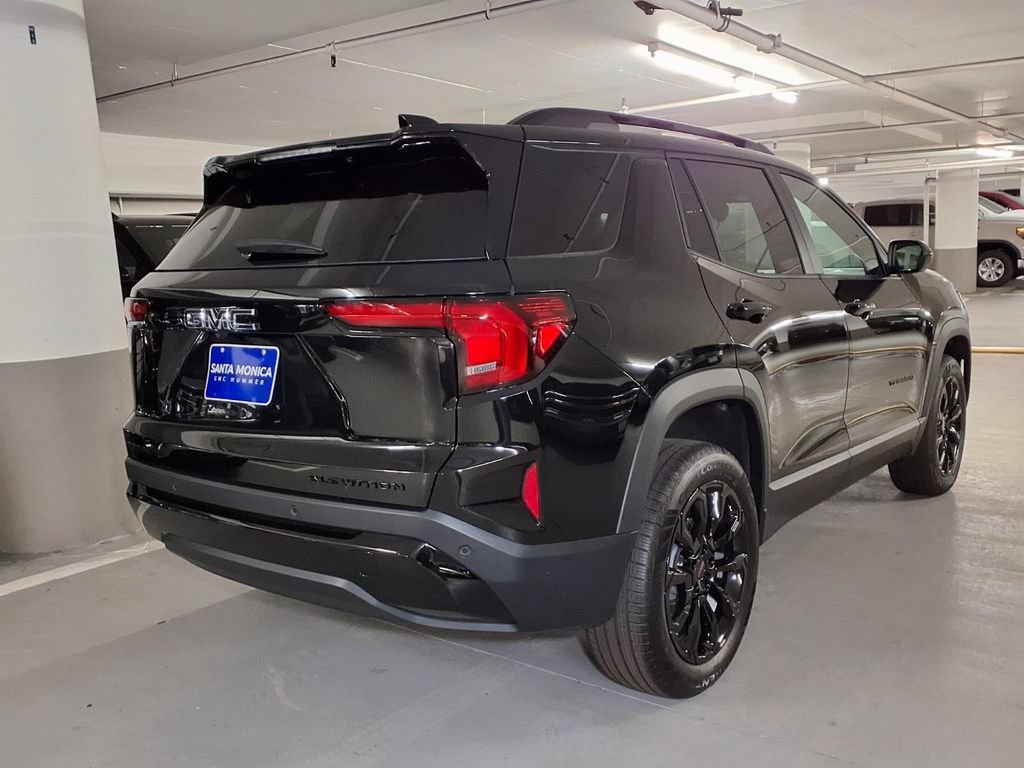 Used 2026 GMC Terrain Elevation w/ Elevation Premium Package FWD image 8