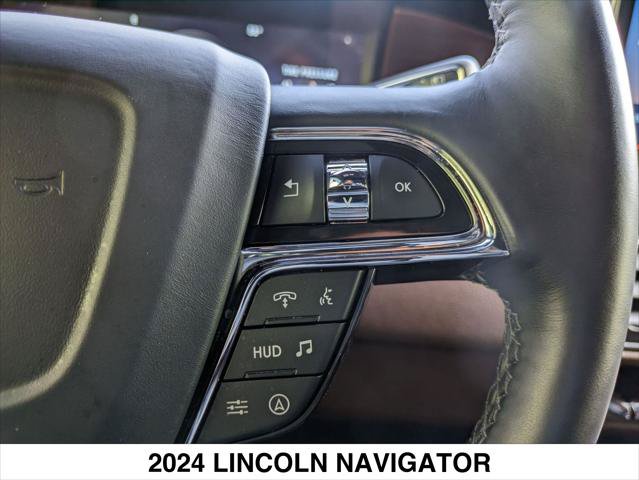 Used 2024 Lincoln Navigator Reserve AWD/4WD image 16