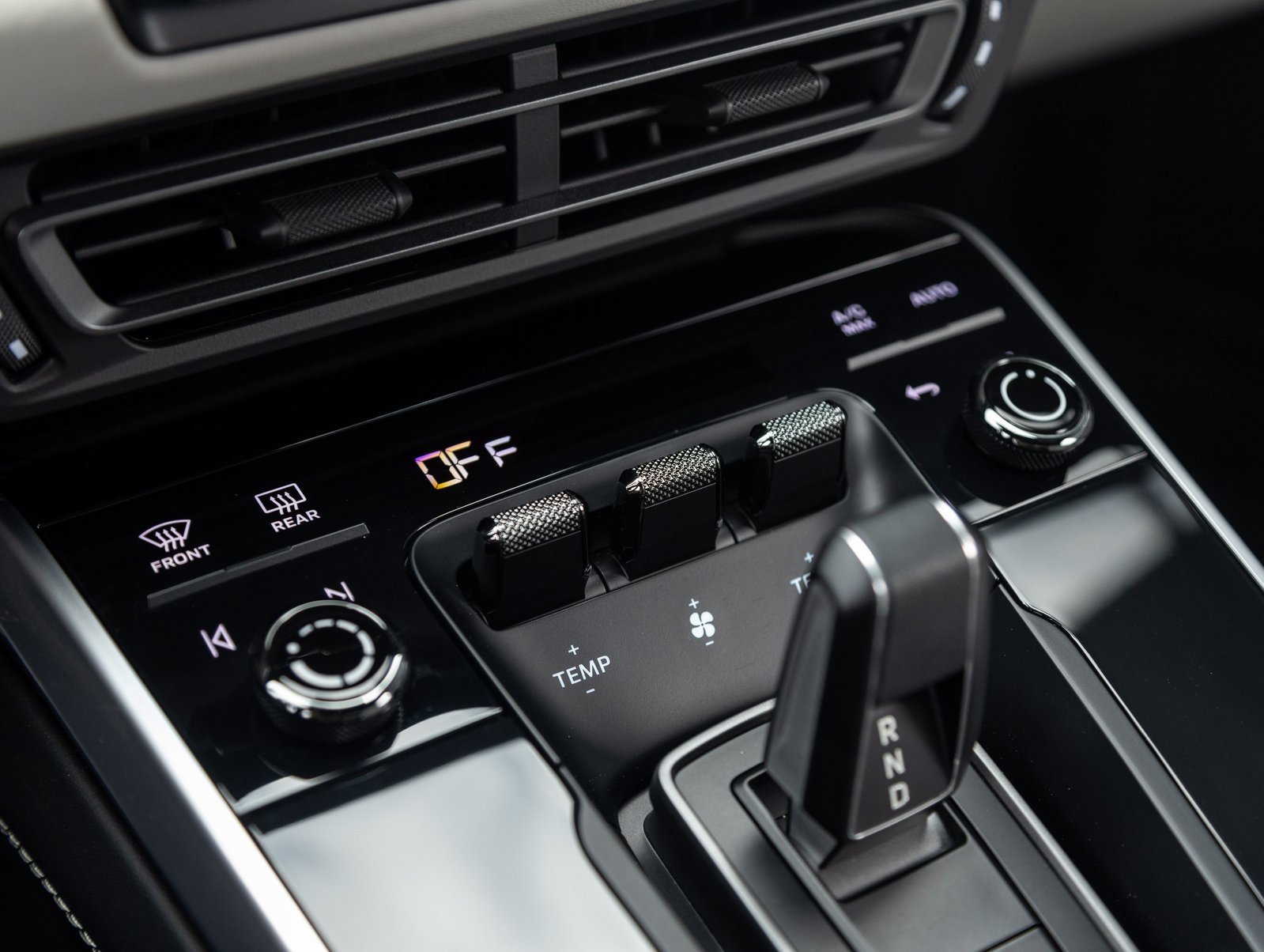 Certified 2024 Porsche 911 Turbo S image 28