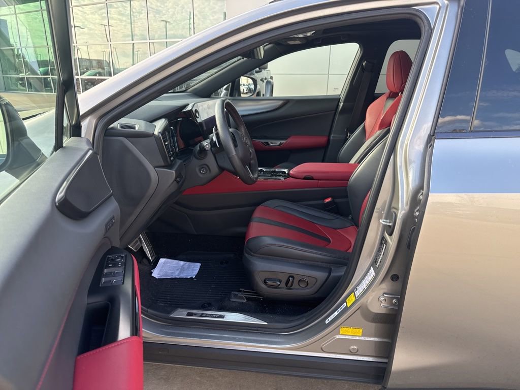 Used 2023 Lexus NX 350 F Sport image 3