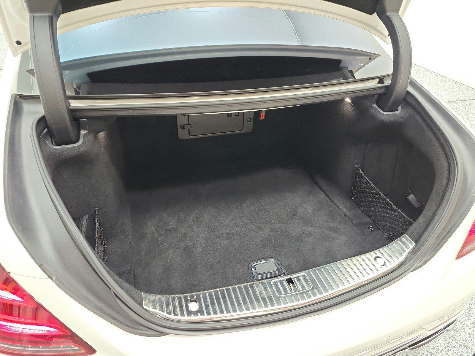 Used 2018 Mercedes-Benz Maybach S 650 image 22