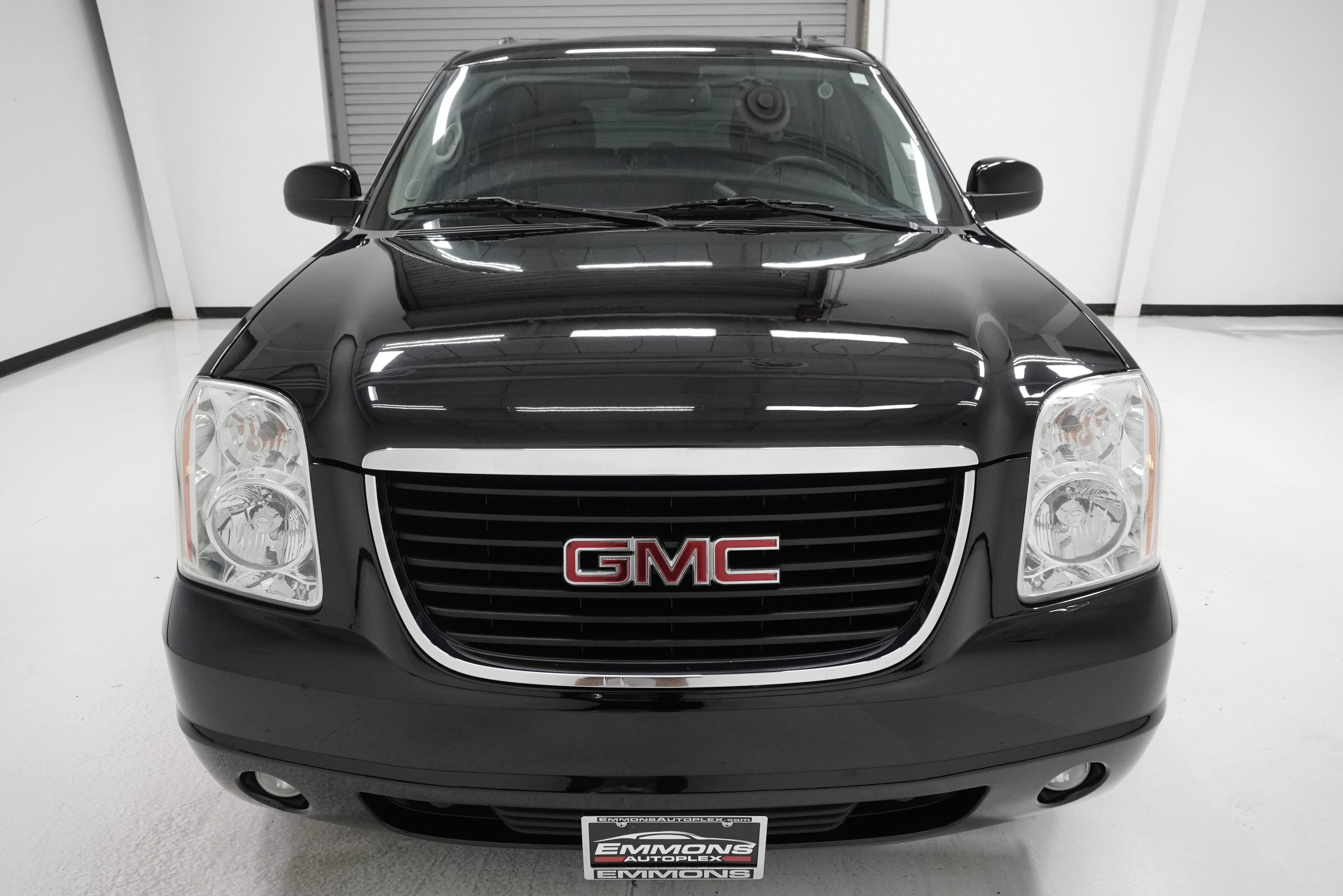 Used 2014 GMC Yukon XL SLT image 2