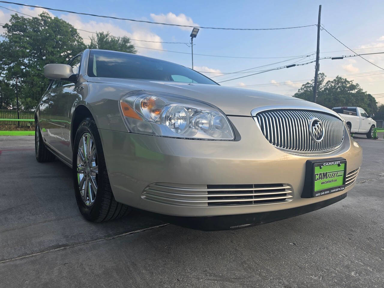 Used 2009 Buick Lucerne CXL w/ Driver Confidence Package image 4