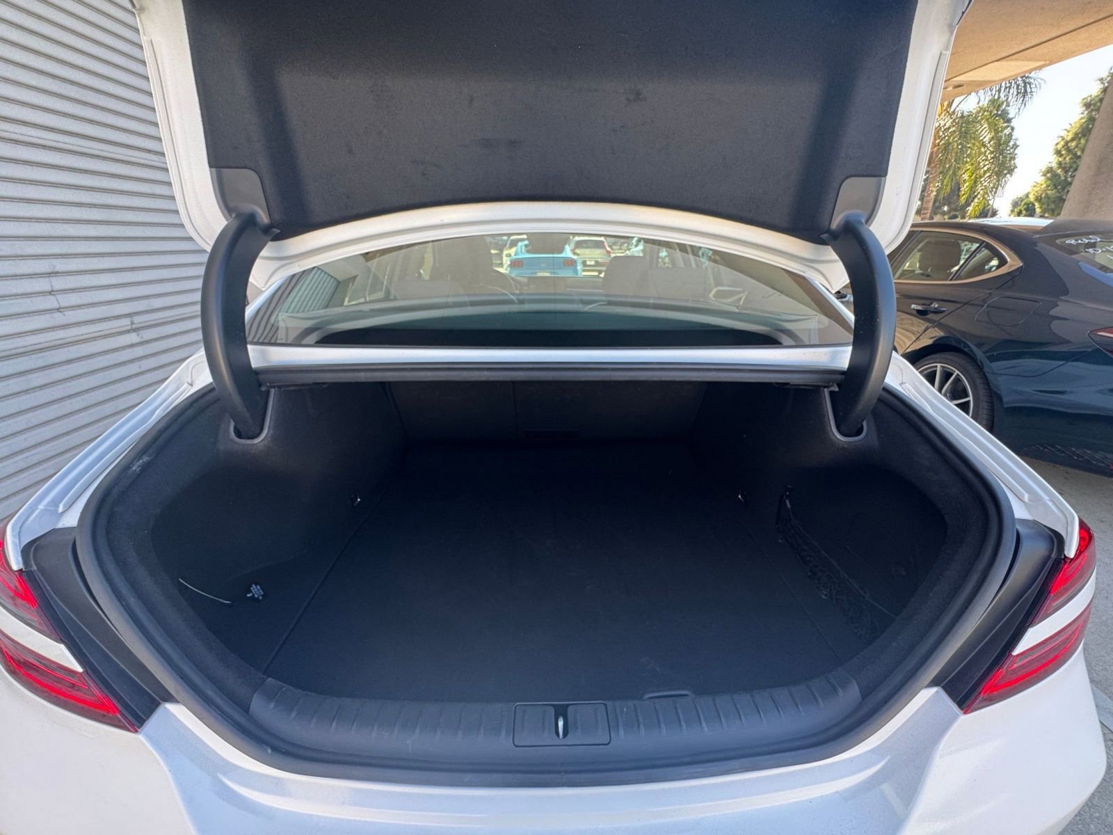 Used 2025 Genesis G70 2.5T image 31