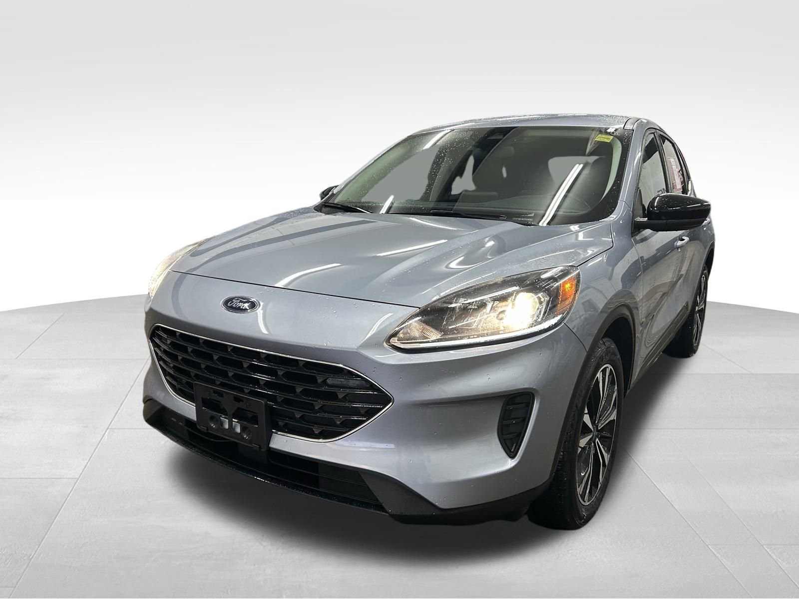 Used 2022 Ford Escape SE w/ SE Sport Appearance Package image 35