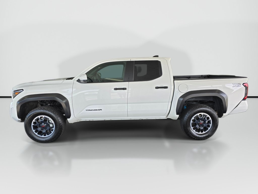 Used 2024 Toyota Tacoma TRD Off-Road AWD/4WD image 6