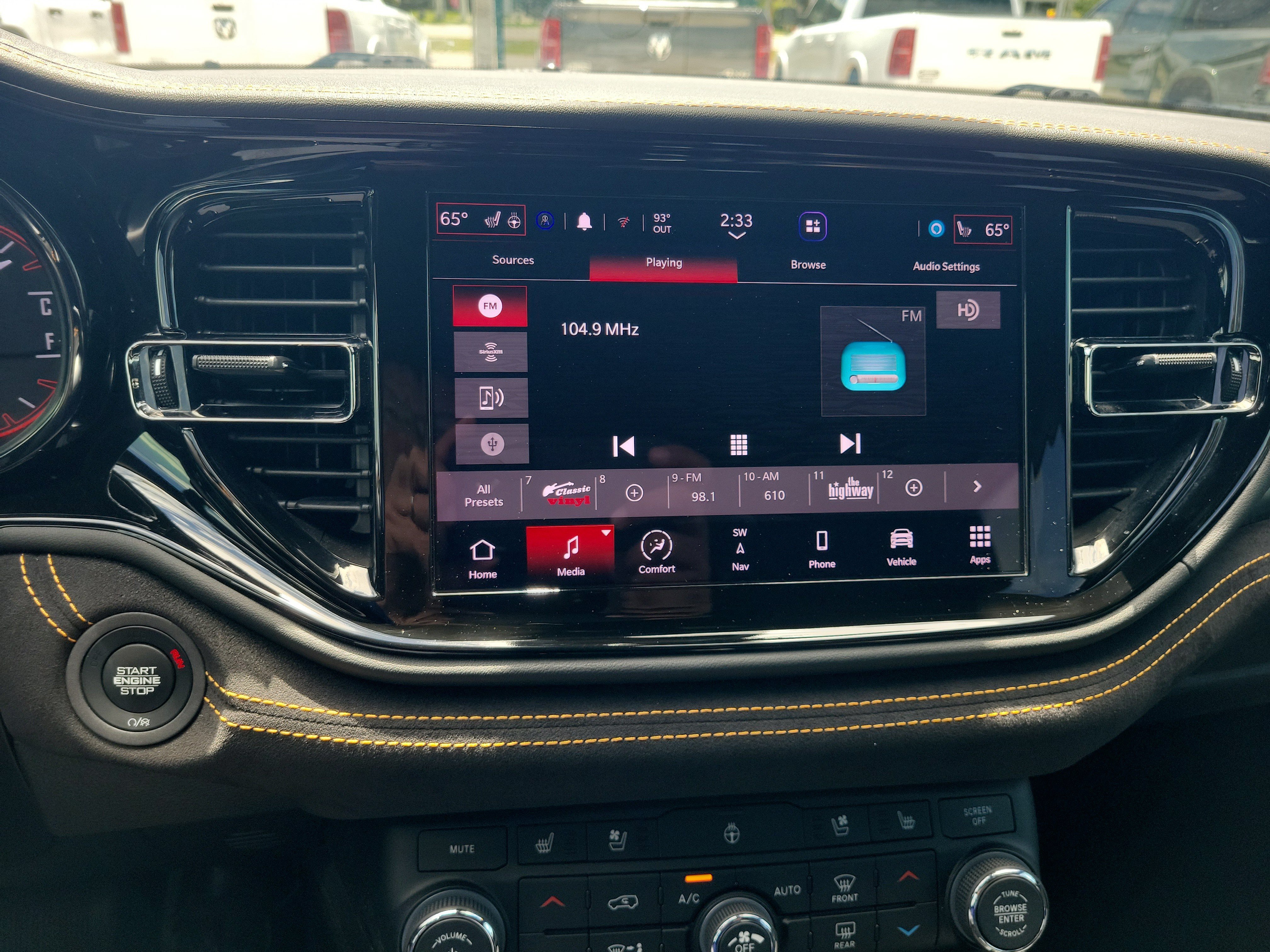 Used 2023 Dodge Durango R/T w/ Hemi Orange Plus Package RWD image 23