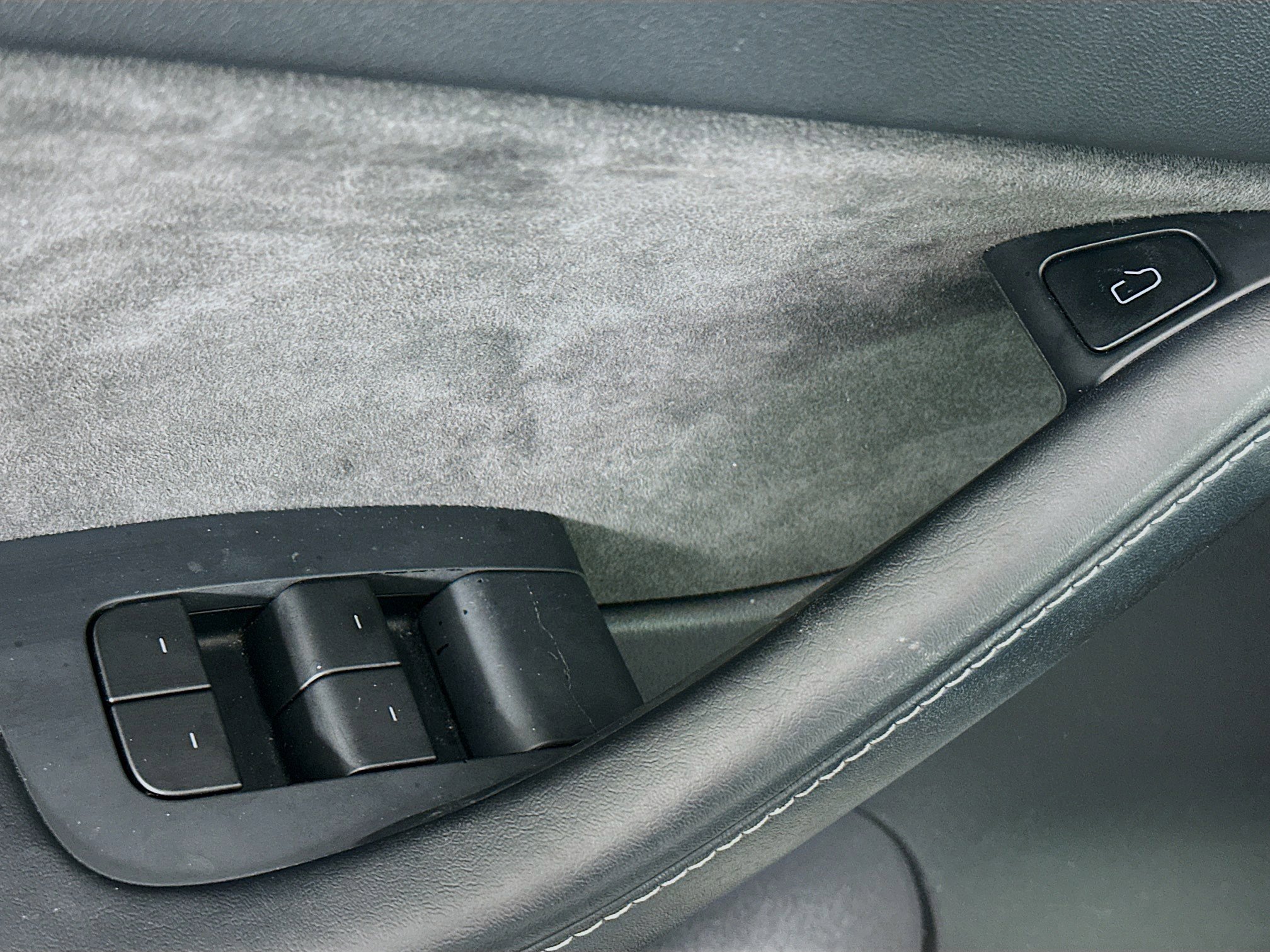 Used 2021 Tesla Model Y Long Range AWD/4WD image 15