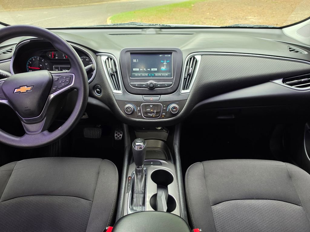 Used 2018 Chevrolet Malibu LS FWD image 15