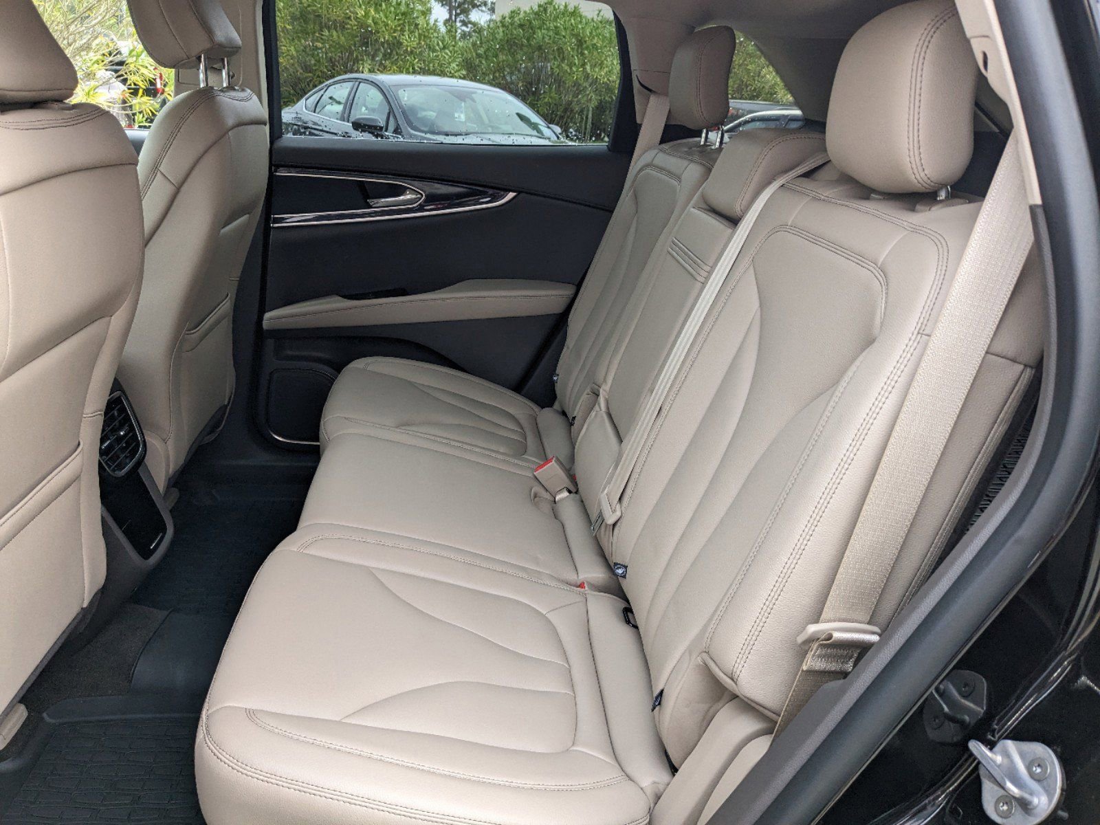 Certified 2023 Lincoln Nautilus AWD w/ Premium Package image 14