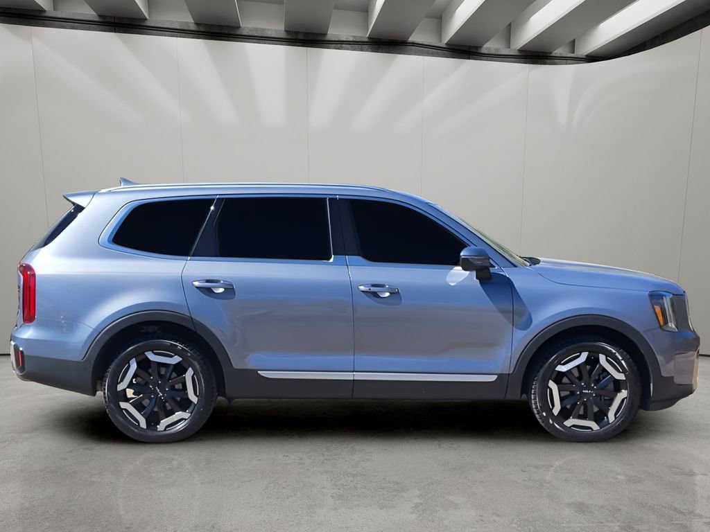 Used 2023 Kia Telluride S AWD/4WD image 4