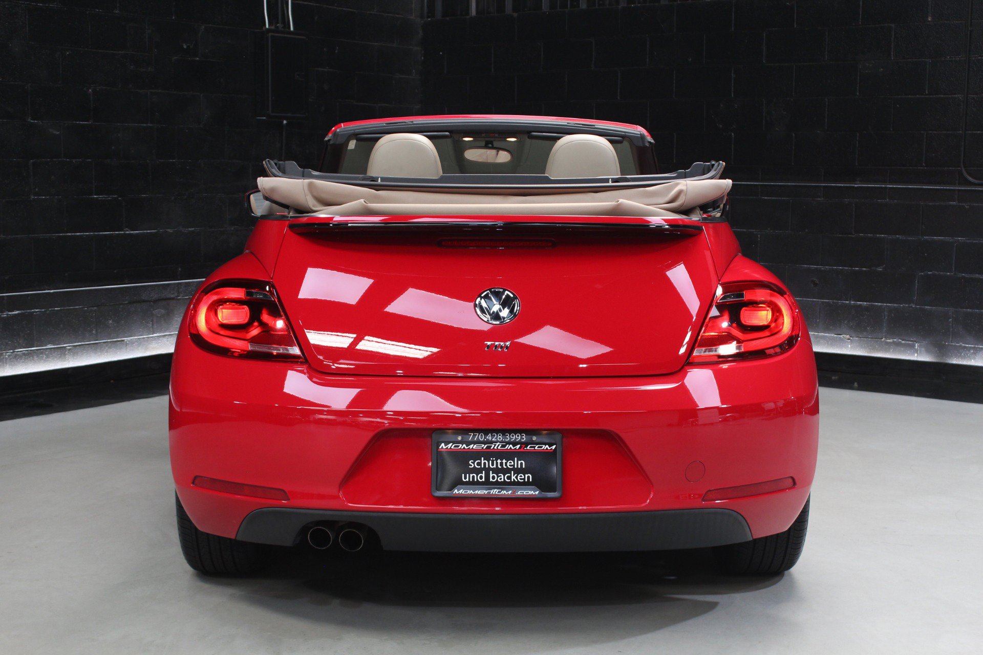 Used 2014 Volkswagen Beetle TDI FWD image 16