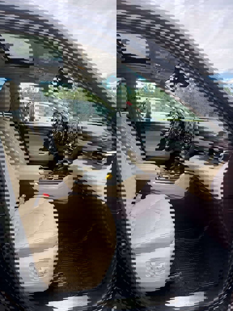 Used 2021 Toyota Highlander Limited image 9