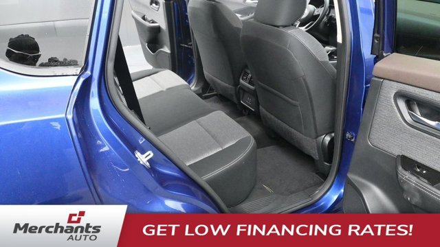 Used 2023 Nissan Rogue SV AWD/4WD image 22