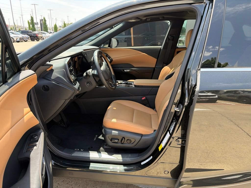 Used 2014 Lexus IS 350 w/ Navigation Package RWD image 2