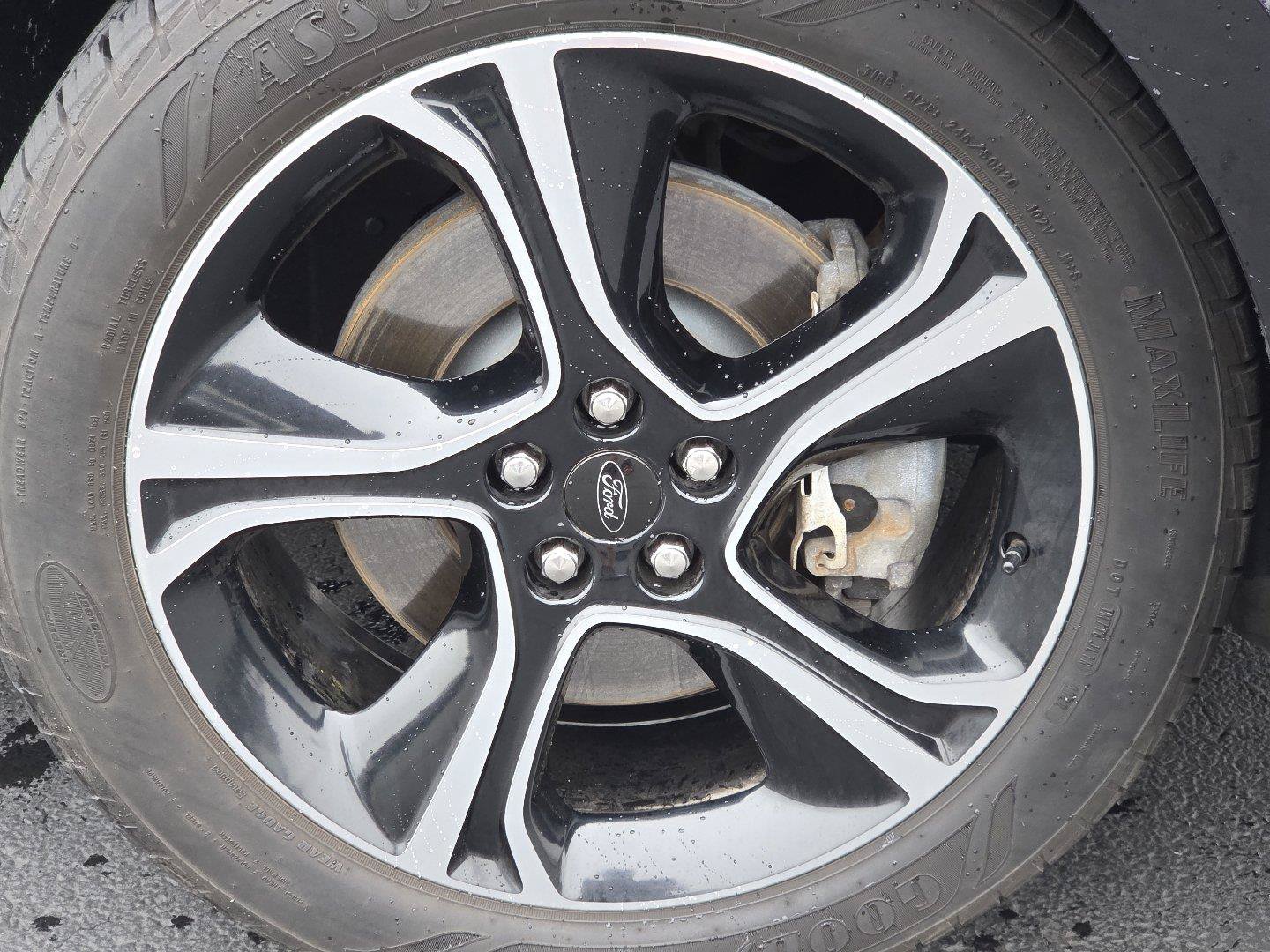 Used 2020 Ford Edge ST w/ Equipment Group 401A AWD/4WD image 12
