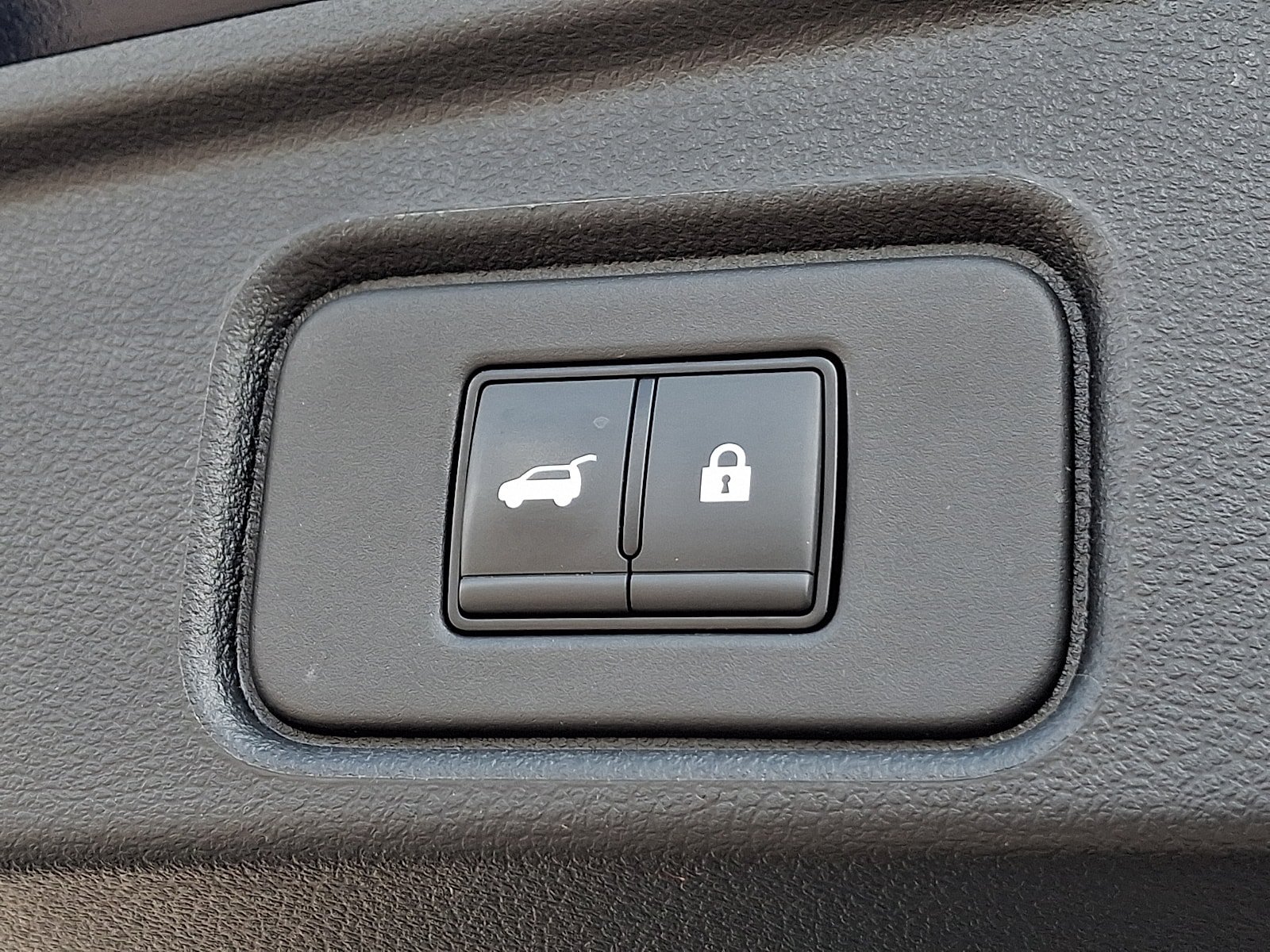 Used 2025 Nissan Pathfinder SV AWD/4WD image 31