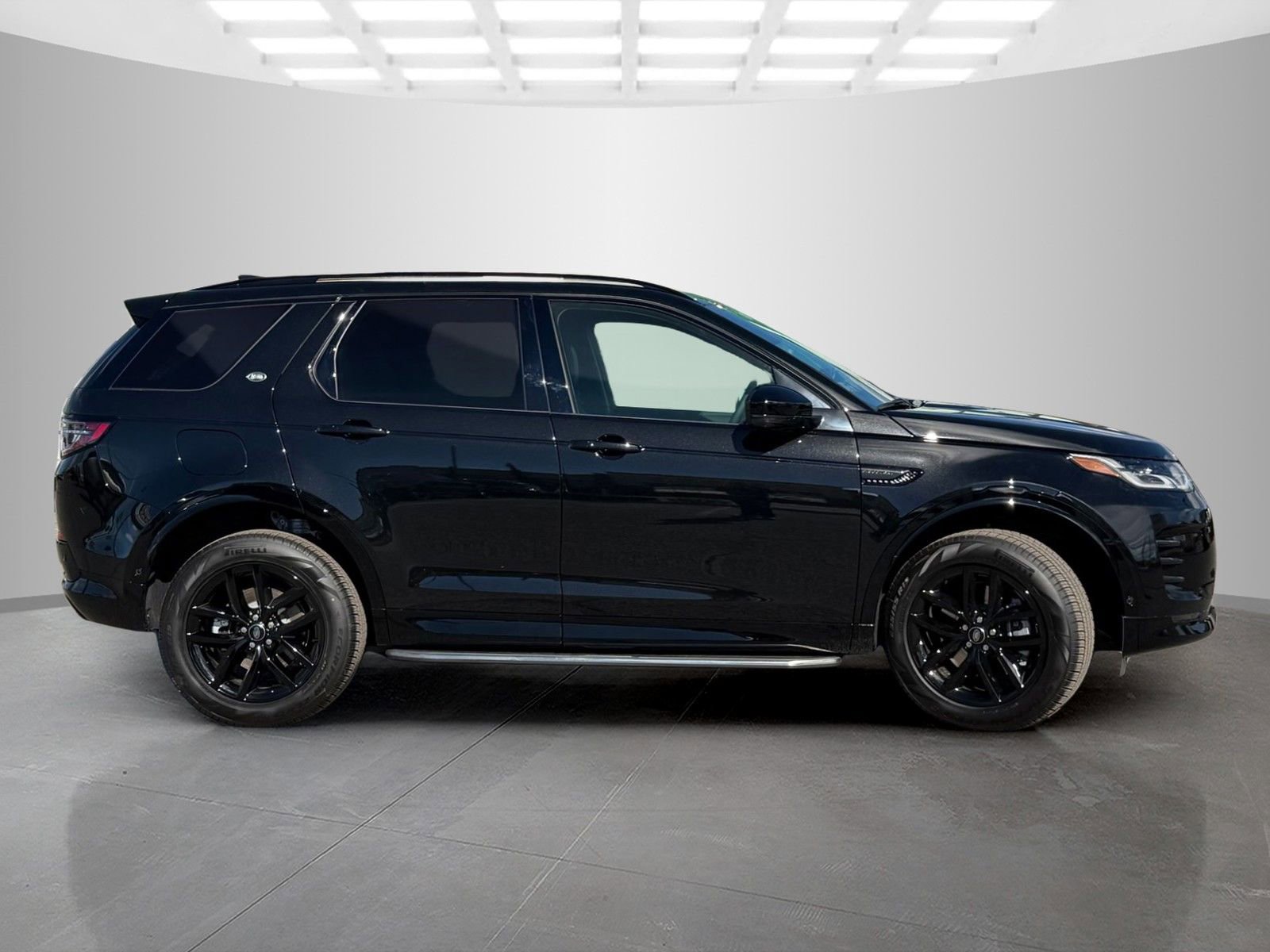 New 2026 Land Rover Discovery Sport Landmark image 4