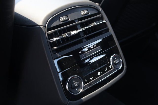 Certified 2022 Maserati Quattroporte Trofeo image 26