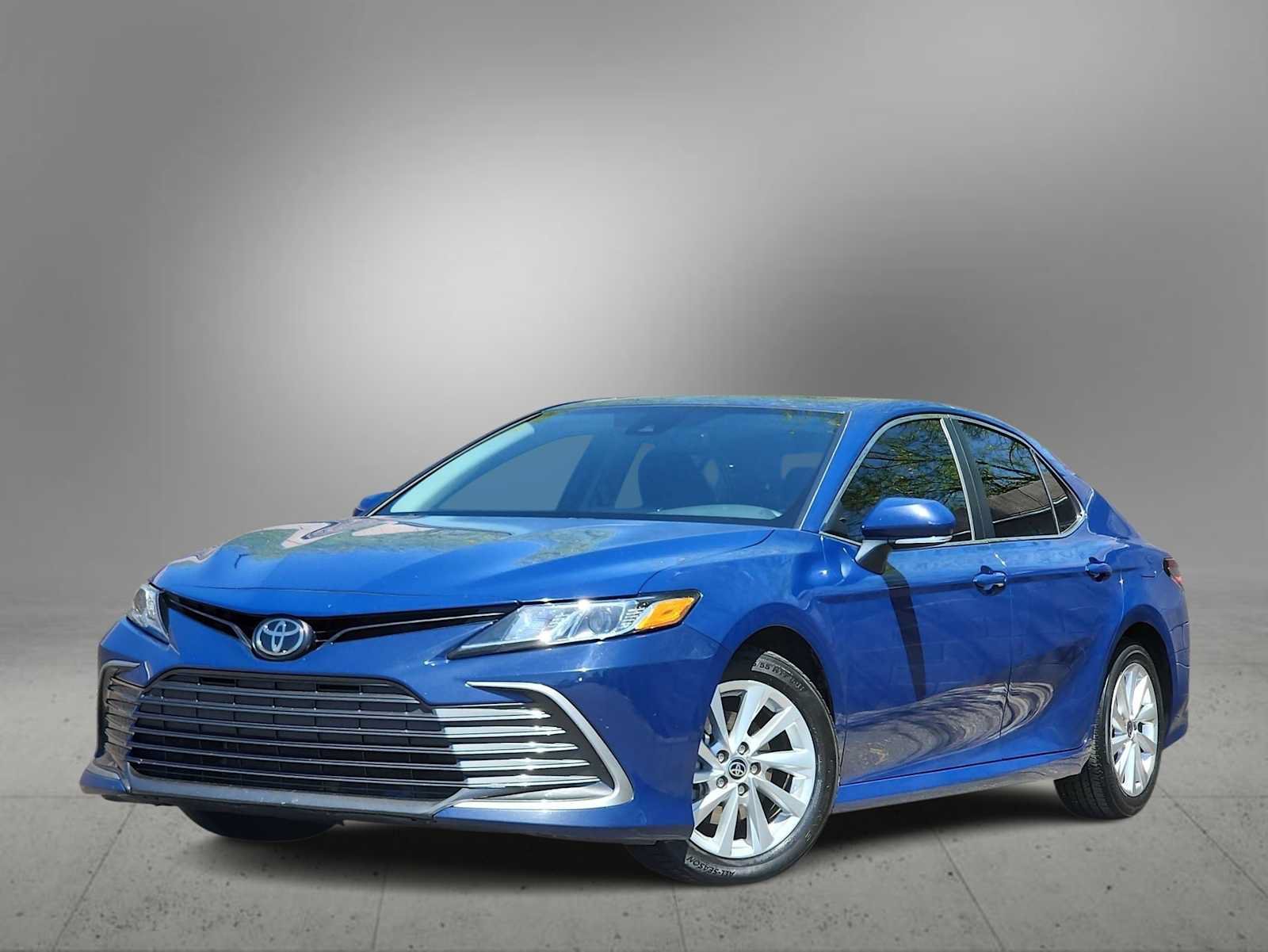 Used 2023 Toyota Camry LE w/ Convenience Package FWD image 1
