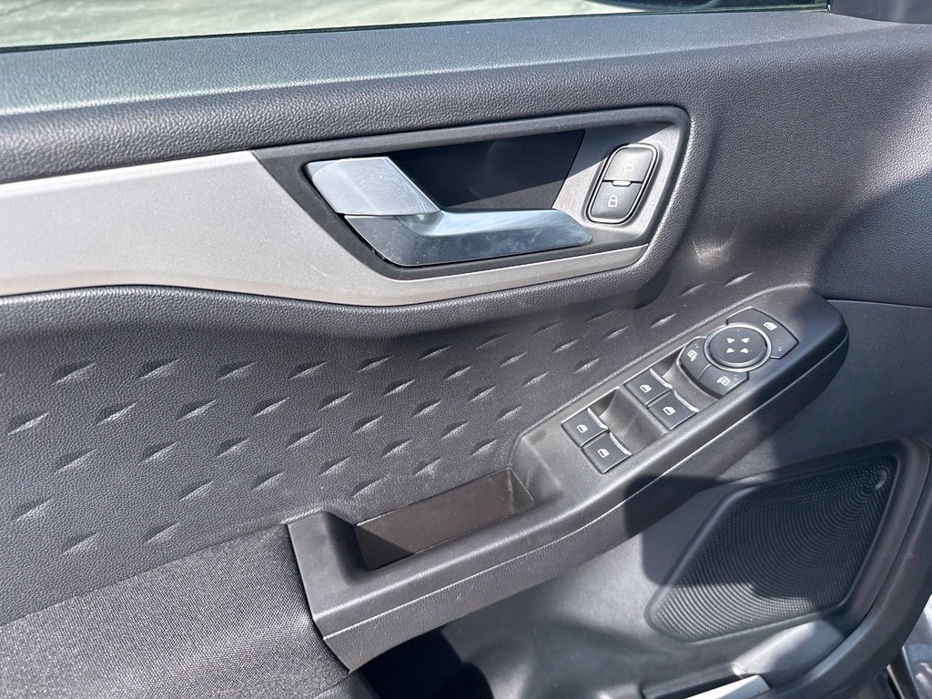 Used 2020 Ford Escape SE Sport FWD image 14
