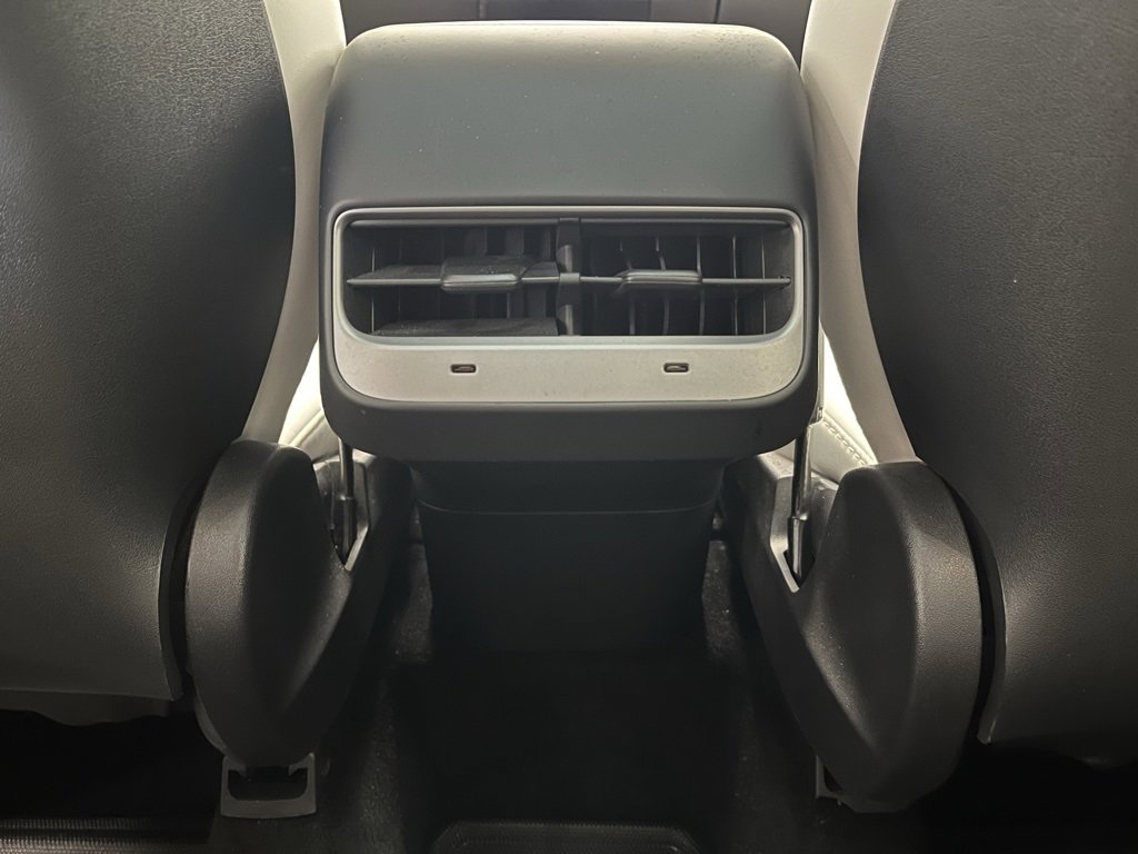 Used 2020 Tesla Model Y Performance image 16