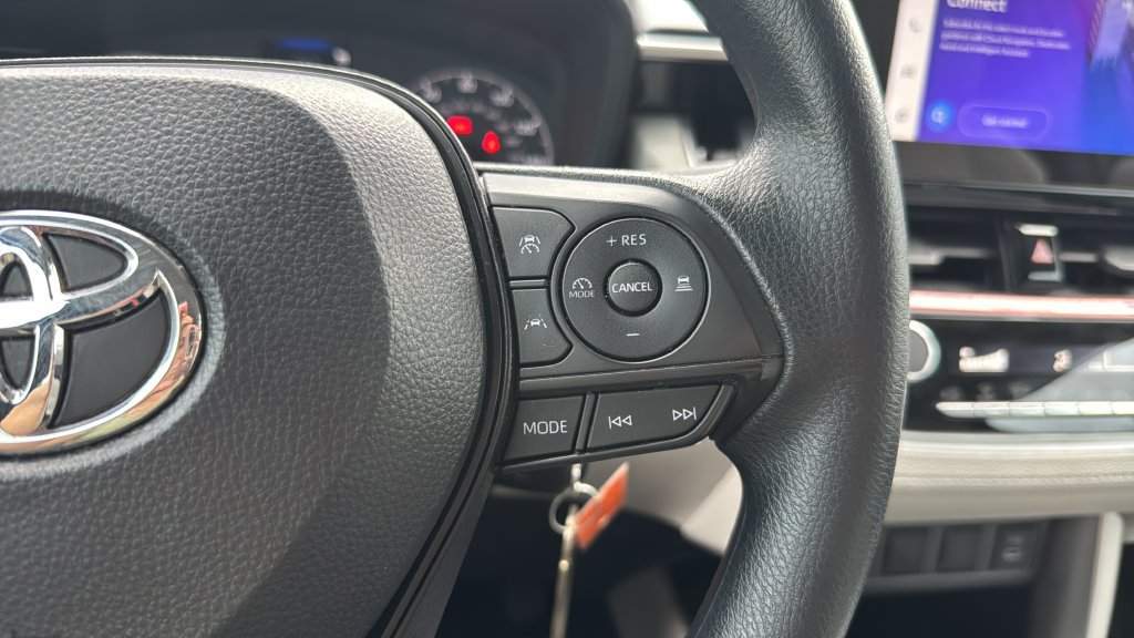 Used 2024 Toyota Corolla Cross L FWD image 20