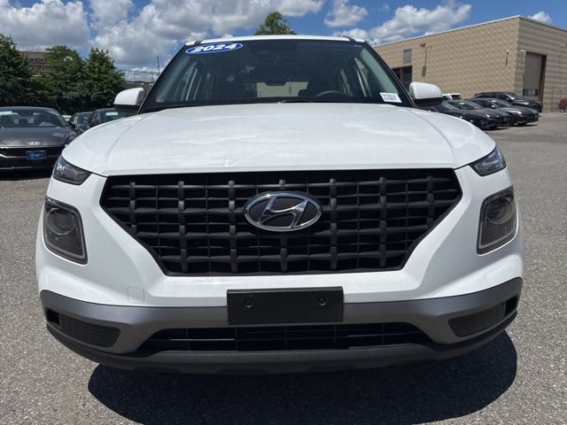 Used 2024 Hyundai Venue SE FWD video 2