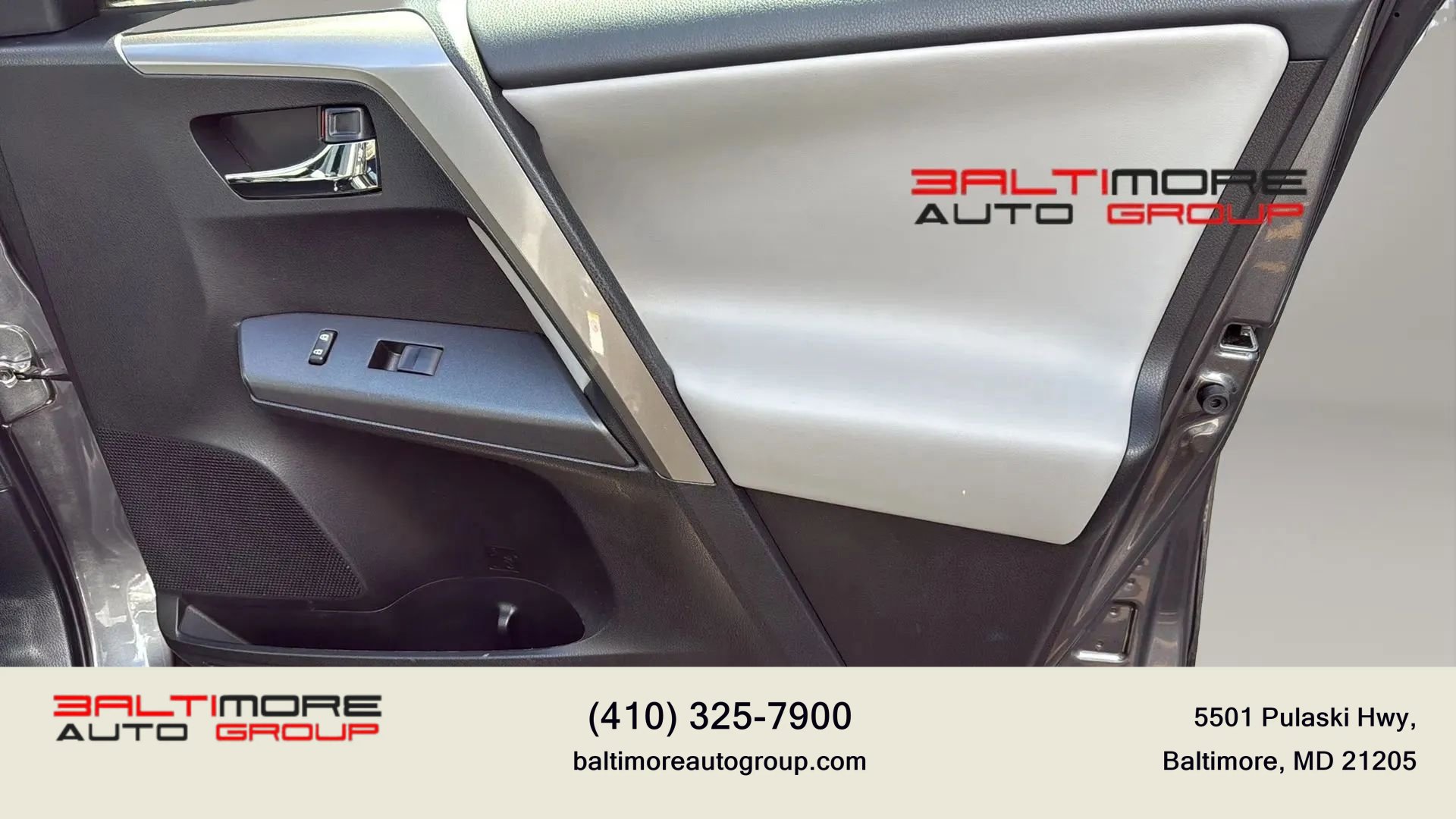 Used 2018 Toyota RAV4 XLE w/ Plus Extra Value Package image 22