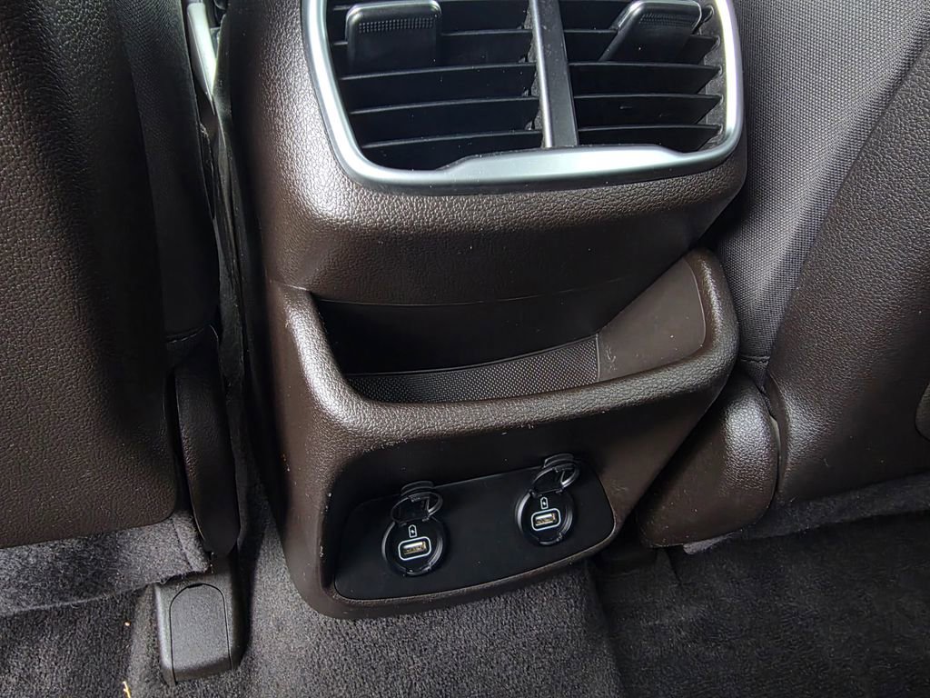 Used 2019 Hyundai Santa Fe SEL image 25