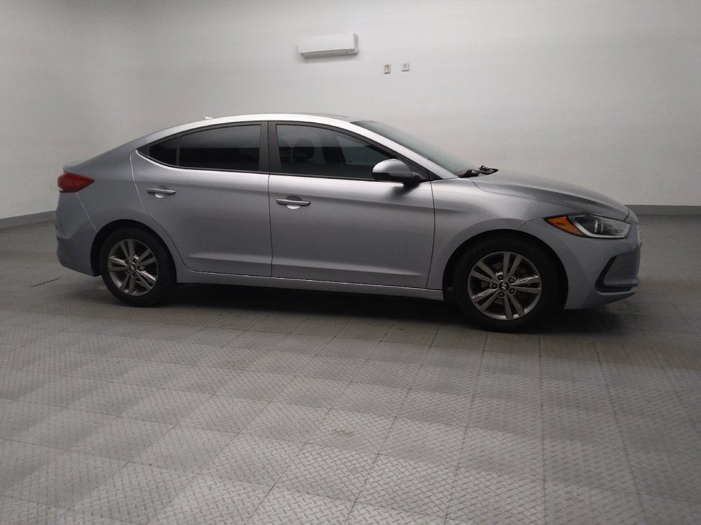 Used 2017 Hyundai Elantra SE image 11