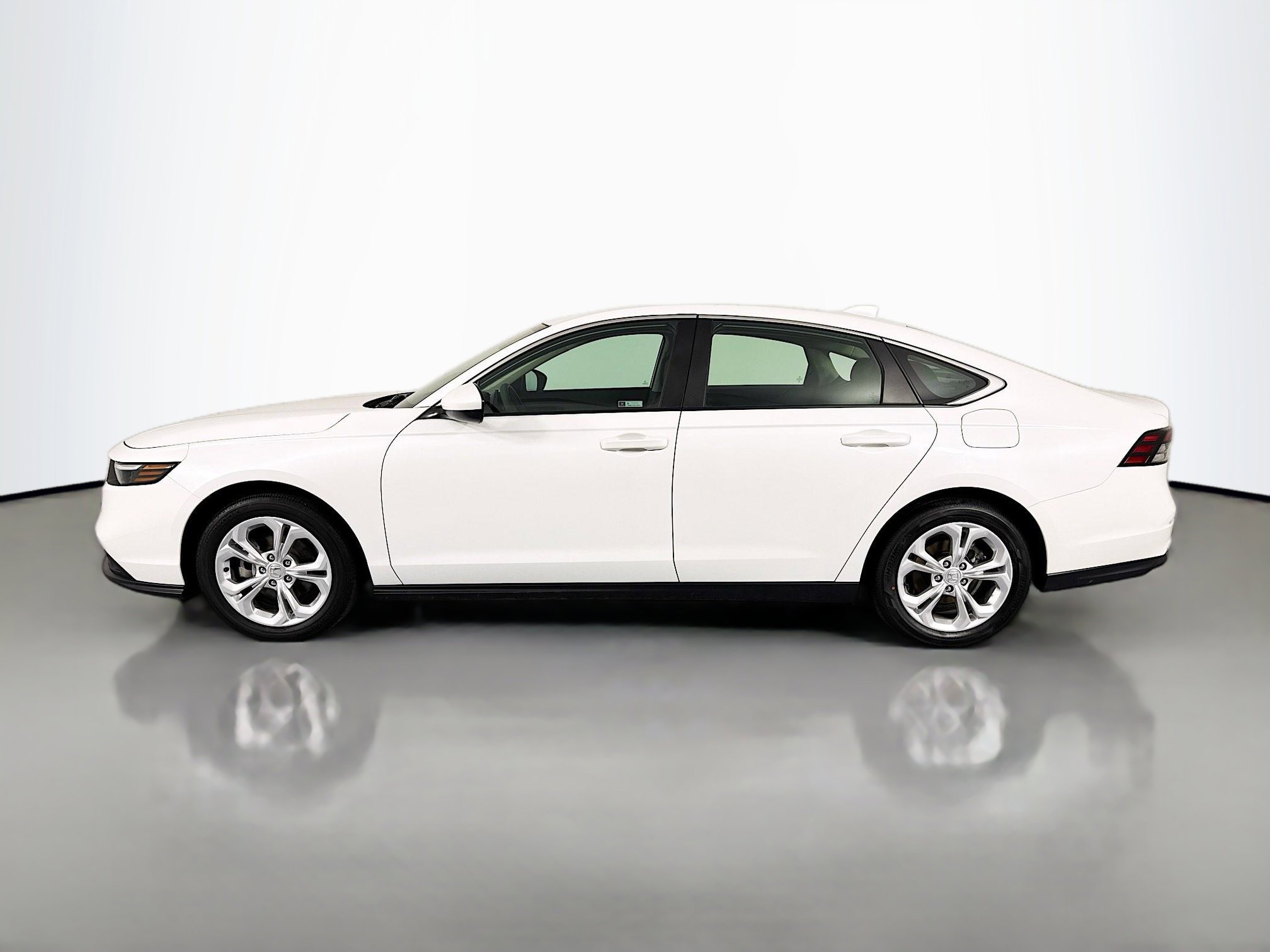 Certified 2023 Honda Accord LX image 8